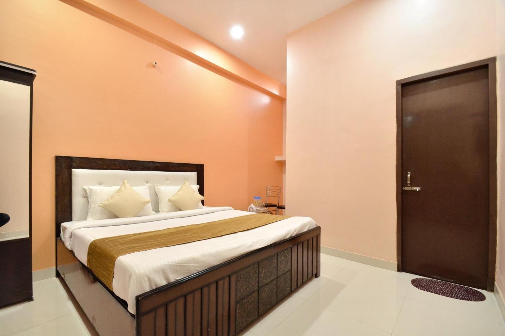 Hotel O Galaxy Nayagaon 외부 사진
